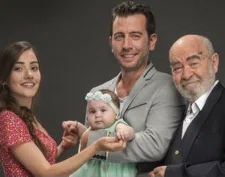 Постер сериала «Дай мне руку, любовь»