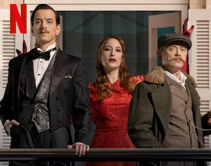 Постер сериала «Полночь в отеле пера палас»
